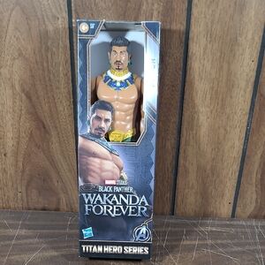 Hasbro Black Panther Titan Hero Series Figure